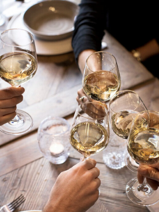 Création de l'identité visuelle du célèbre bar à vin Le cercle des Arômes à Colmar en Alsace