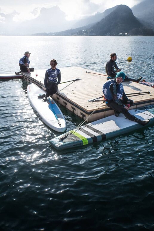 Reportage photo de la Glaglarace. Cette magnifique manifestation de paddle qui rassemble sur le Lac d'Annecy plus de 700 participants venu du monde entiers. Photographe reportage à Annecy